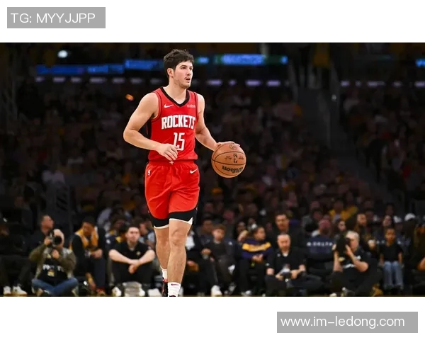 火箭媒体人称谢泼德中投似保罗三分更像库里展现全能进攻能力